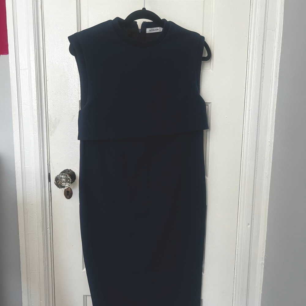 Need Supply Co. Stelen navy sleeveless dress, size small